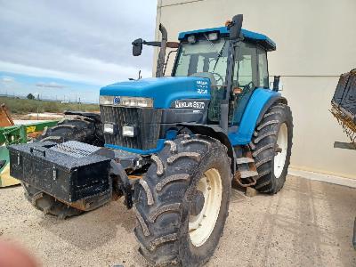 New Holland 8670